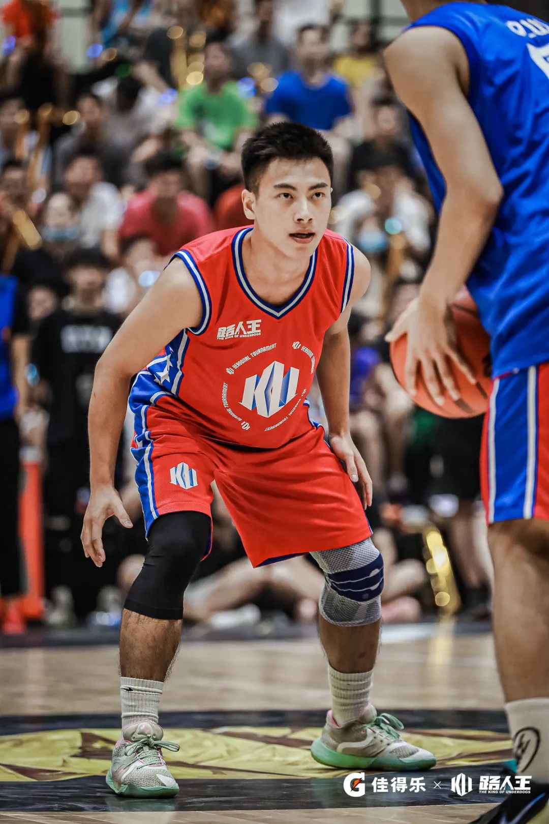 陈程鉴:学校没有足球场,只有篮球场!
